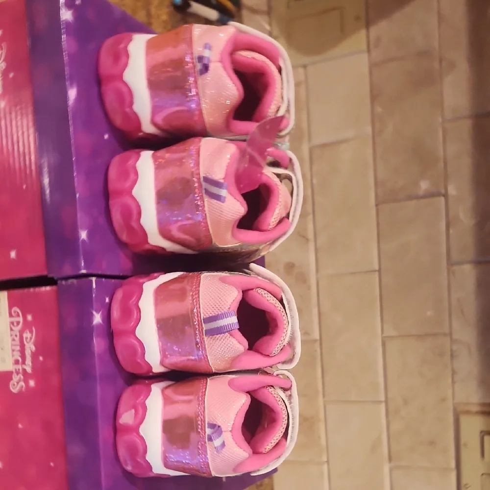 DISNEY PRINCESS LIGHT-UP Sneakers.  NEW In Box! Tiana Arial Cinderella & Jasmine